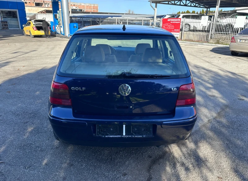 VW Golf 1.6i- РЕАЛНИ КИЛОМЕТРИ - УНИКАТ, снимка 6 - Автомобили и джипове - 52847340