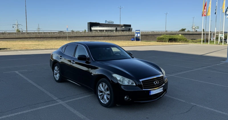 Infiniti M 30