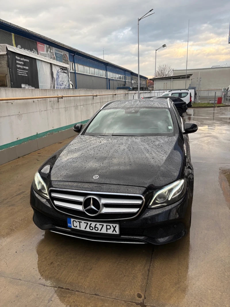 Mercedes-Benz E 220, снимка 5 - Автомобили и джипове - 53404196