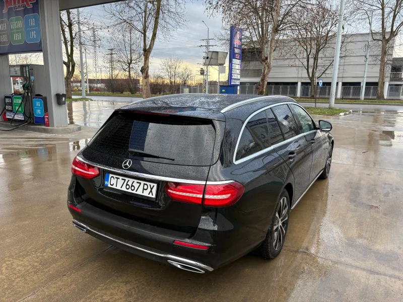 Mercedes-Benz E 220, снимка 7 - Автомобили и джипове - 53404196