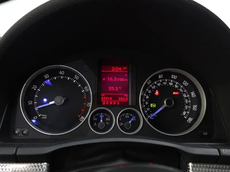 VW Golf R32, снимка 8 - Автомобили и джипове - 56000440