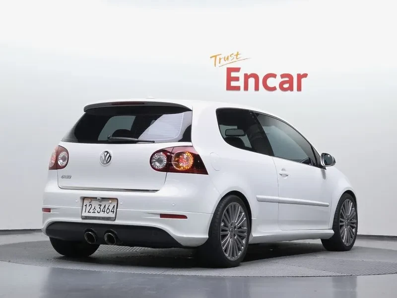 VW Golf R32, снимка 2 - Автомобили и джипове - 56000440
