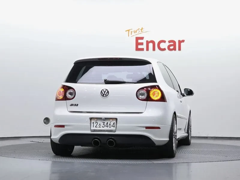 VW Golf R32, снимка 4 - Автомобили и джипове - 56000440