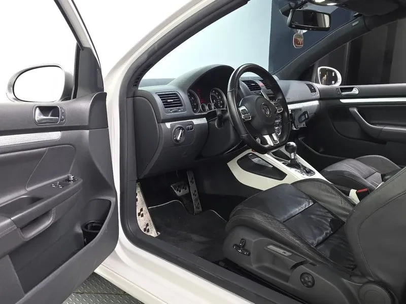 VW Golf R32, снимка 10 - Автомобили и джипове - 56000440