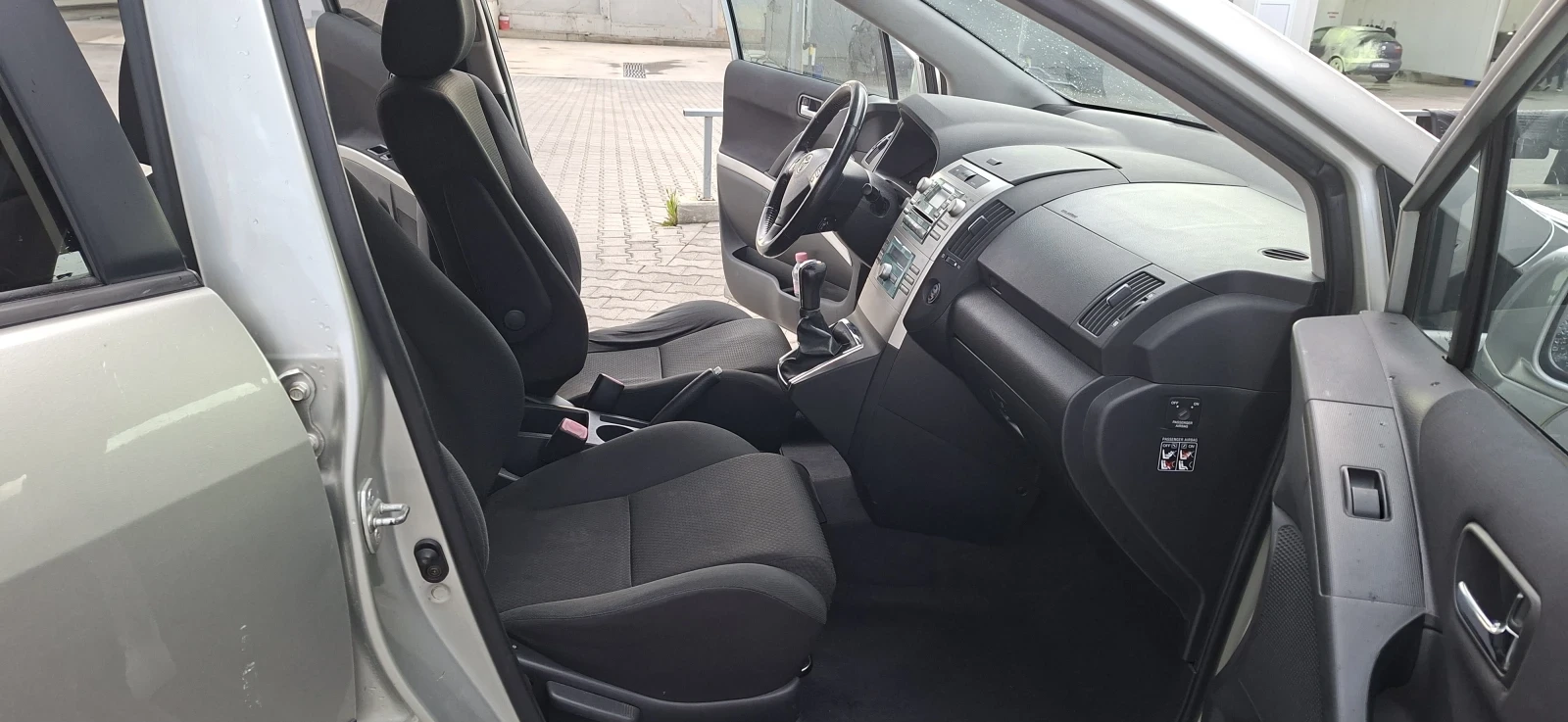 Toyota Corolla verso  - изображение 8