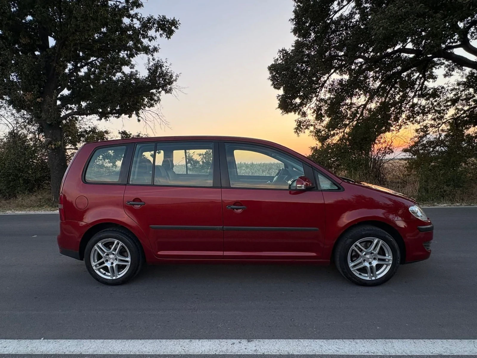 VW Touran 1.9TDI 105КС Facelift - изображение 4