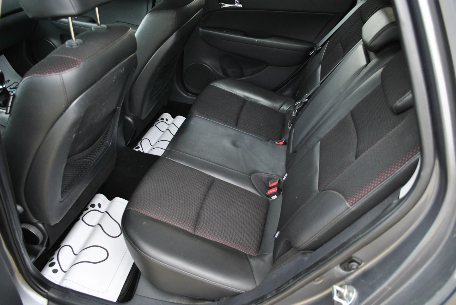 Hyundai I30 1.6CRDi - изображение 6