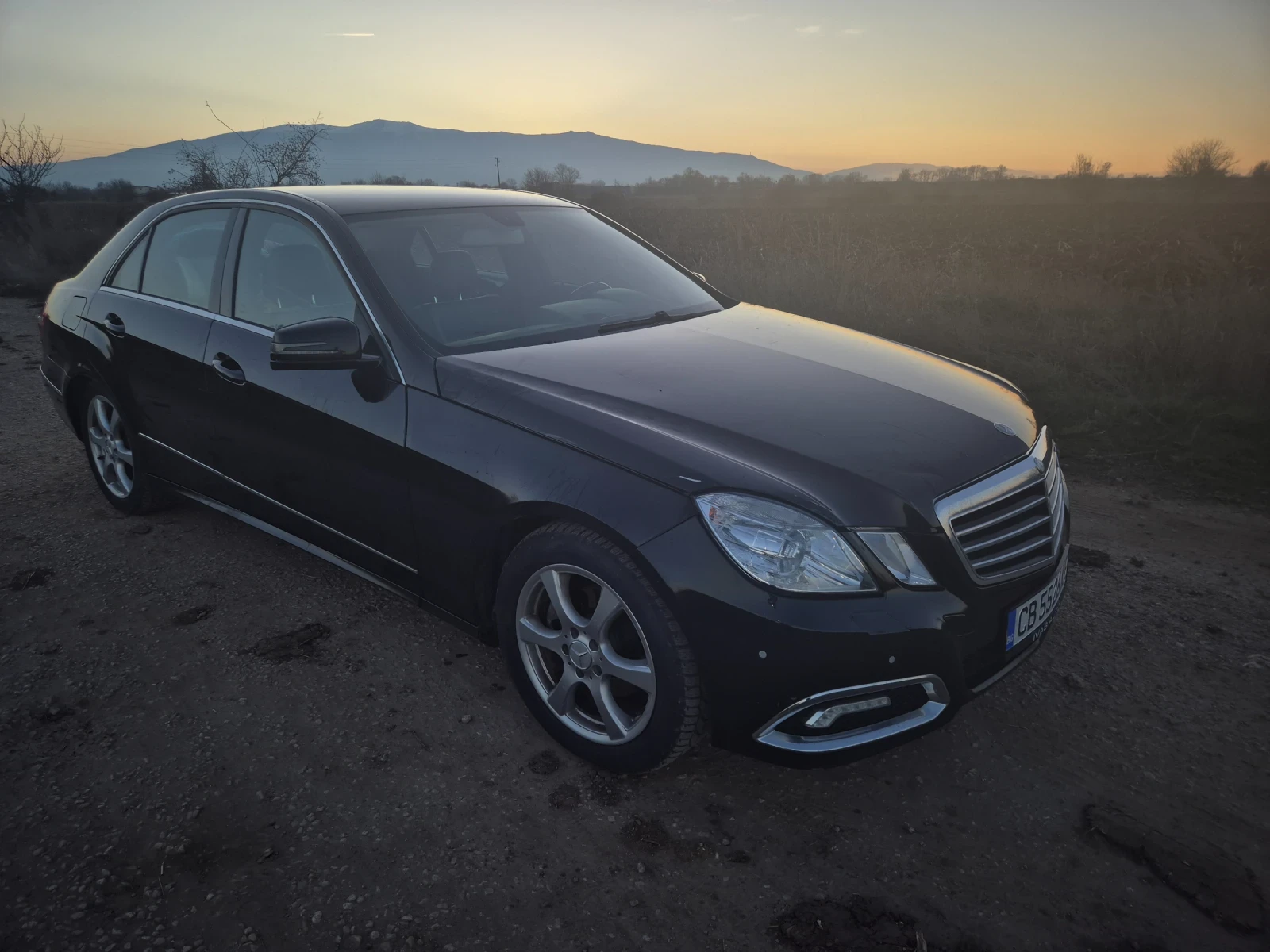 Mercedes-Benz E 220  - изображение 2