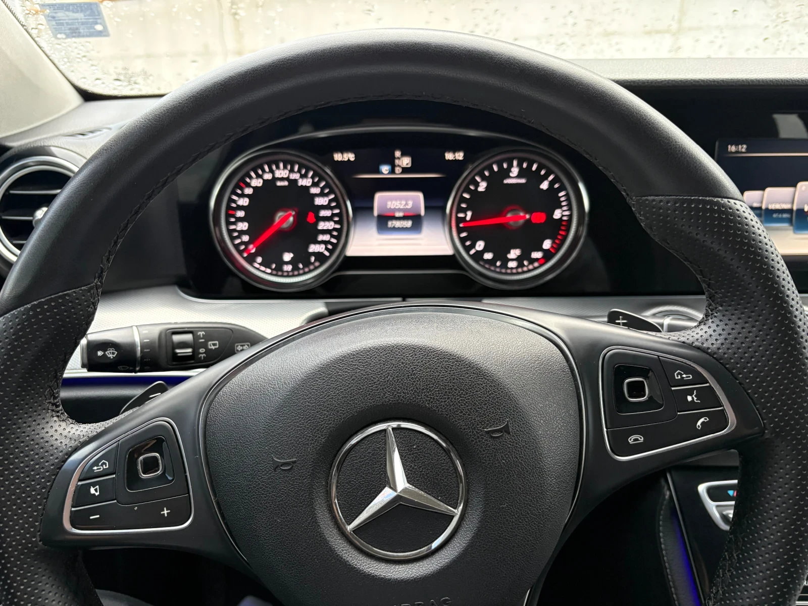 Mercedes-Benz E 220  - изображение 3