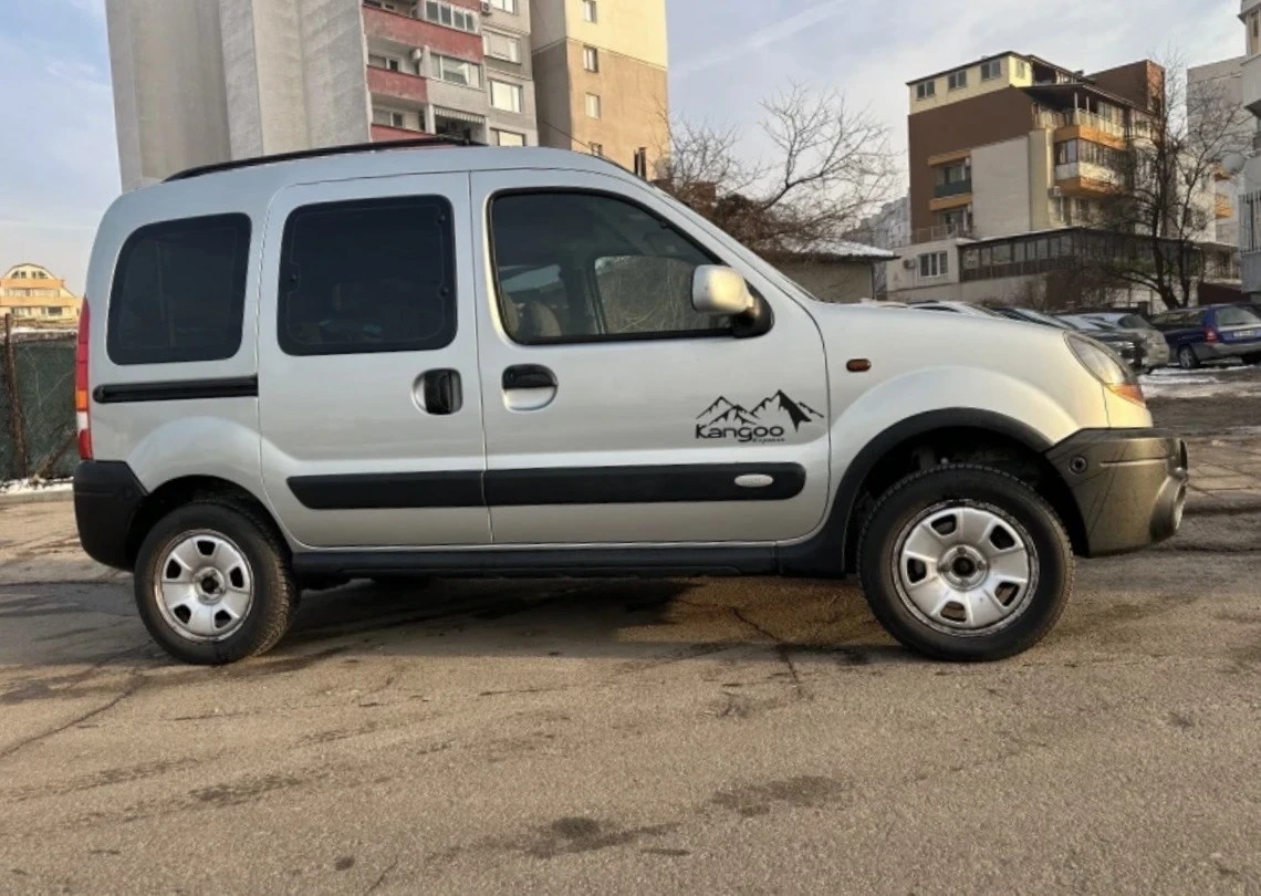 Renault Kangoo 1.9 DCi 4x4, снимка 2 - Автомобили и джипове - 53662612