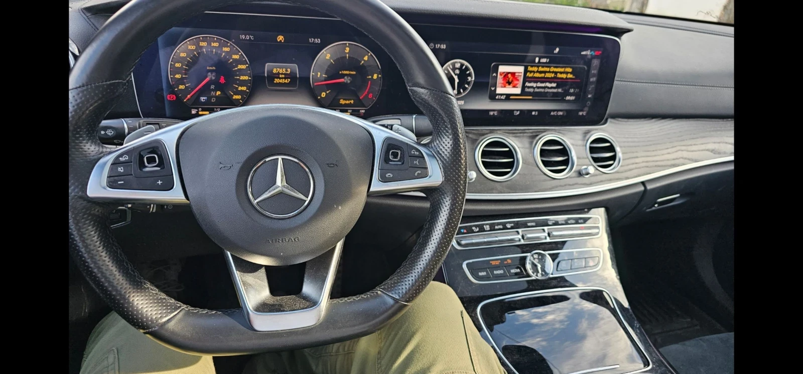 Mercedes-Benz E 350, снимка 11 - Автомобили и джипове - 53774575