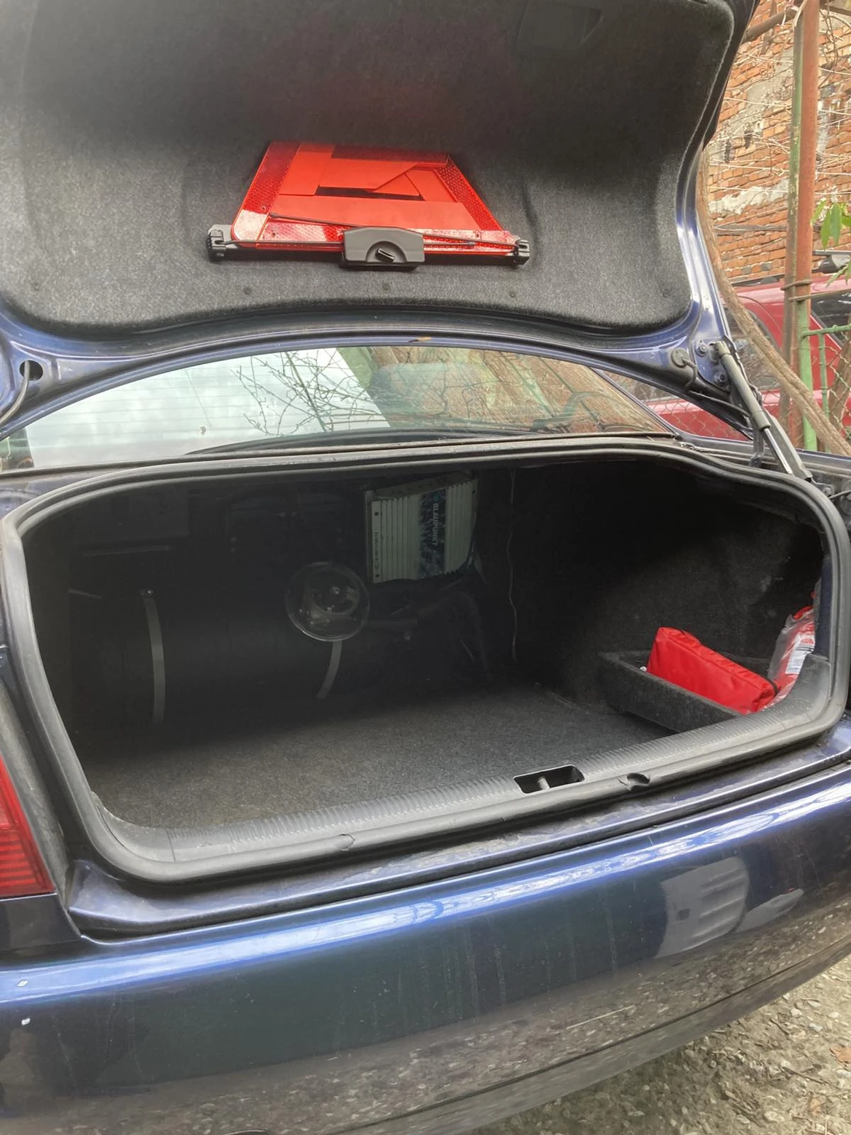 Audi A4 2.6, снимка 6 - Автомобили и джипове - 54026820