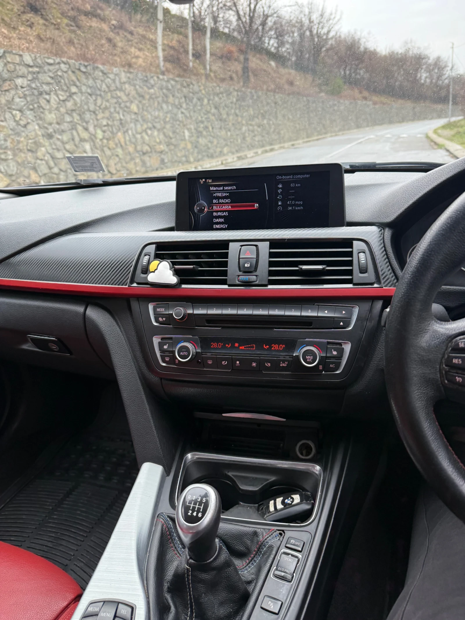 BMW 318 2.0D Десен волан, снимка 13 - Автомобили и джипове - 54037553