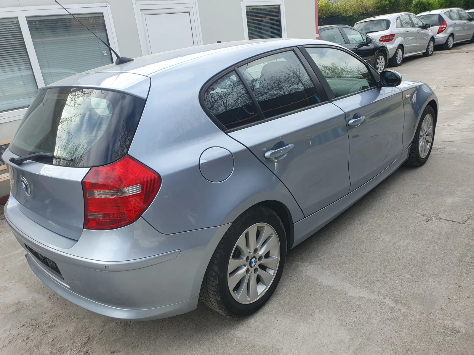 BMW 116 FACE NAVI KAMERA PODGREV 6skr., снимка 4 - Автомобили и джипове - 54090752