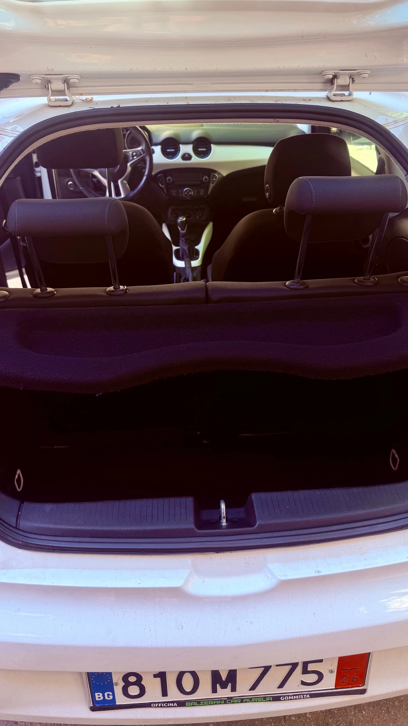 Opel Adam Бензин 1.2, снимка 9 - Автомобили и джипове - 54142522