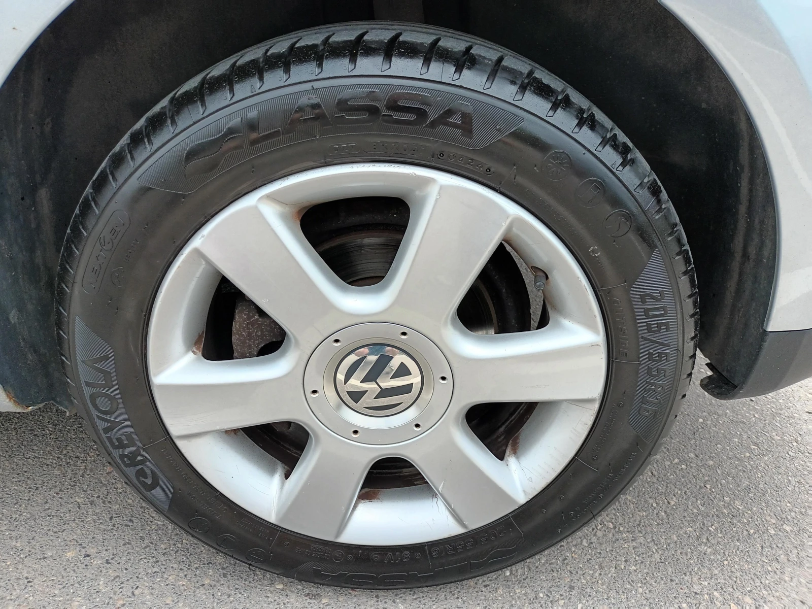 VW Touran Highline, снимка 17 - Автомобили и джипове - 55123651