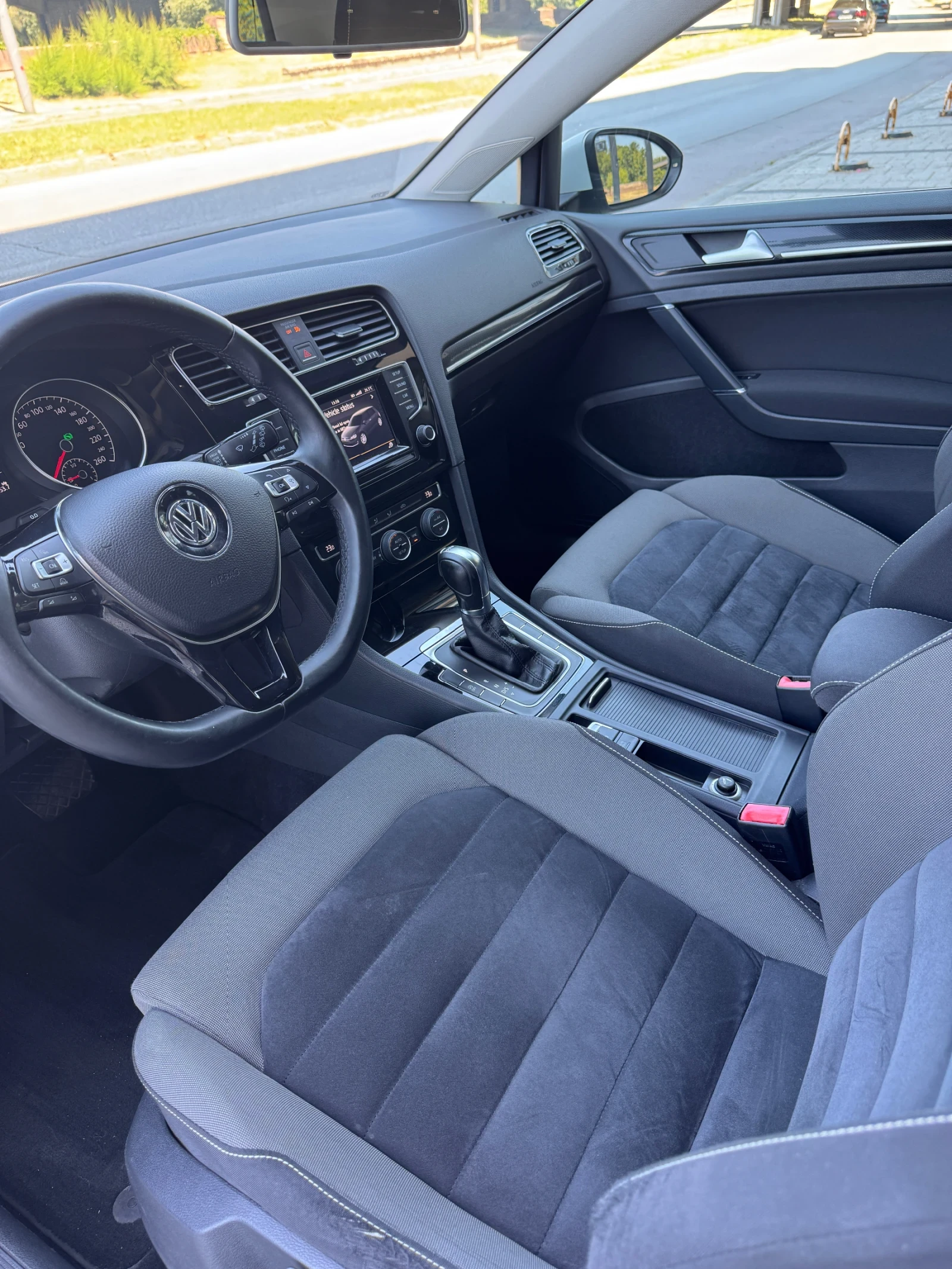 VW Golf TDI - HIGHLINE, снимка 2 - Автомобили и джипове - 55257605