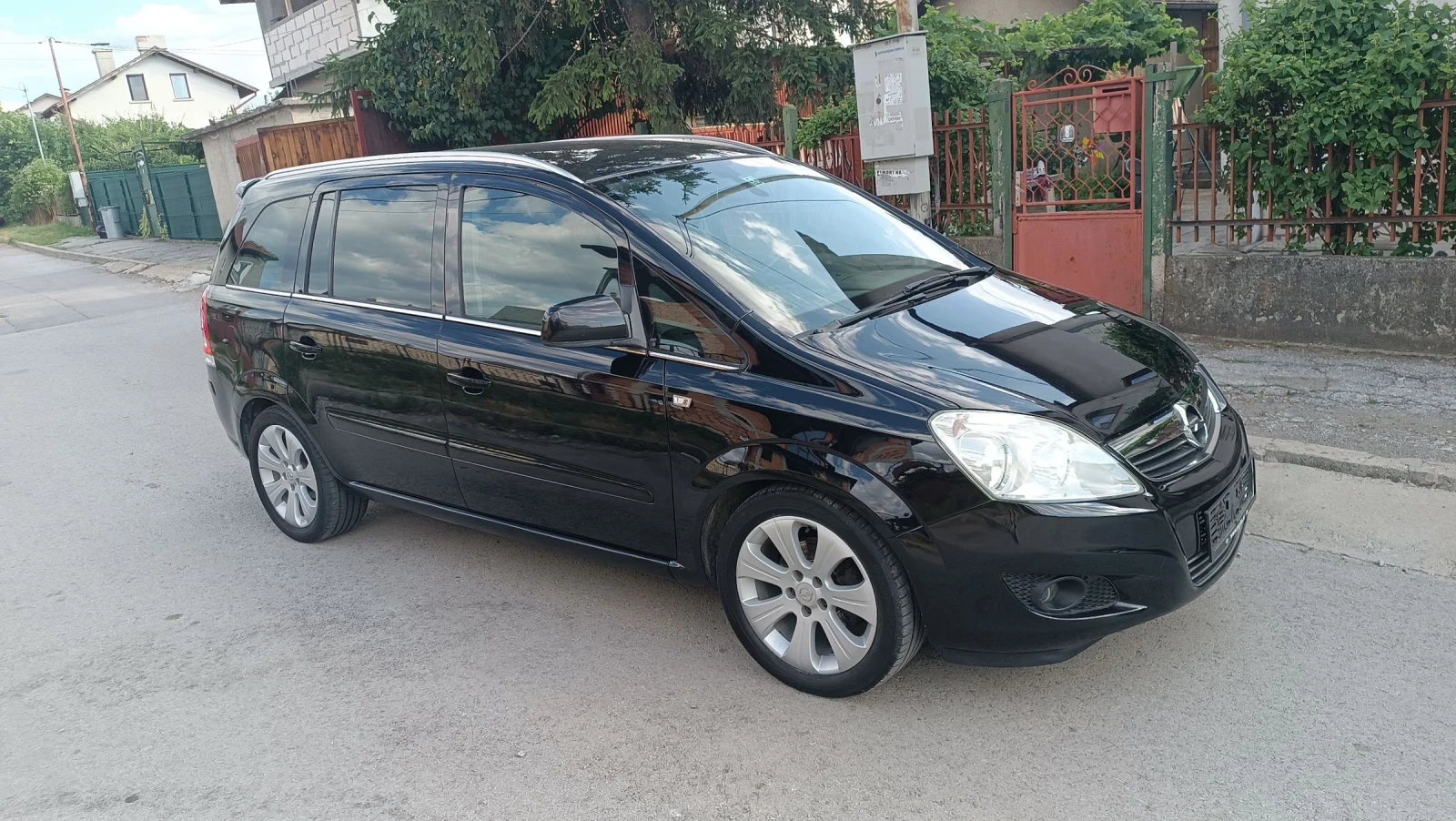 Opel Zafira 1.8-Космо перфектно състояние , снимка 8 - Автомобили и джипове - 55289663