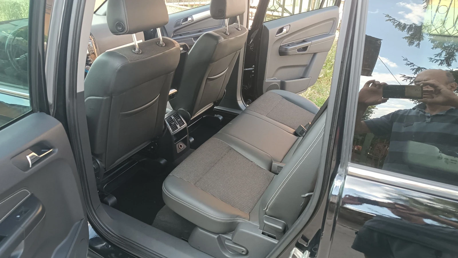 Opel Zafira 1.8-Космо перфектно състояние , снимка 17 - Автомобили и джипове - 55289663