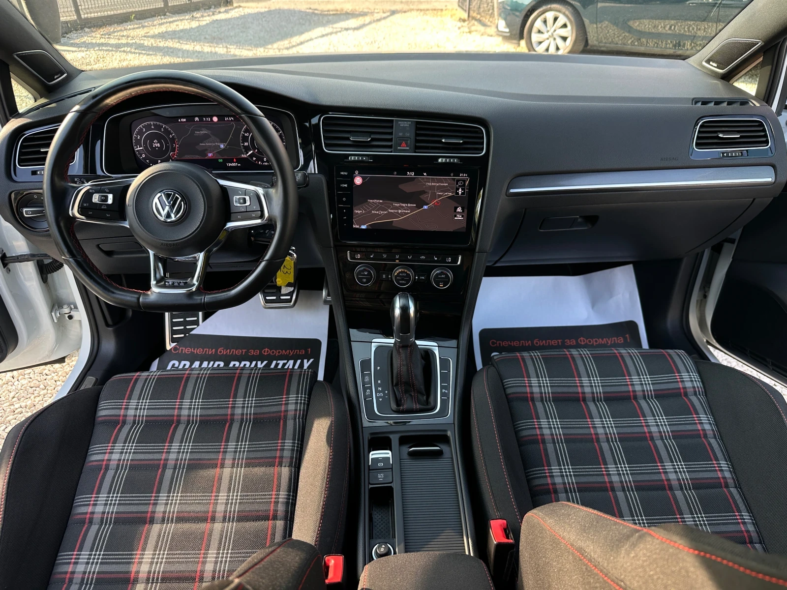 VW Golf GTI Performance* DYNAUDIO* , снимка 8 - Автомобили и джипове - 55345418