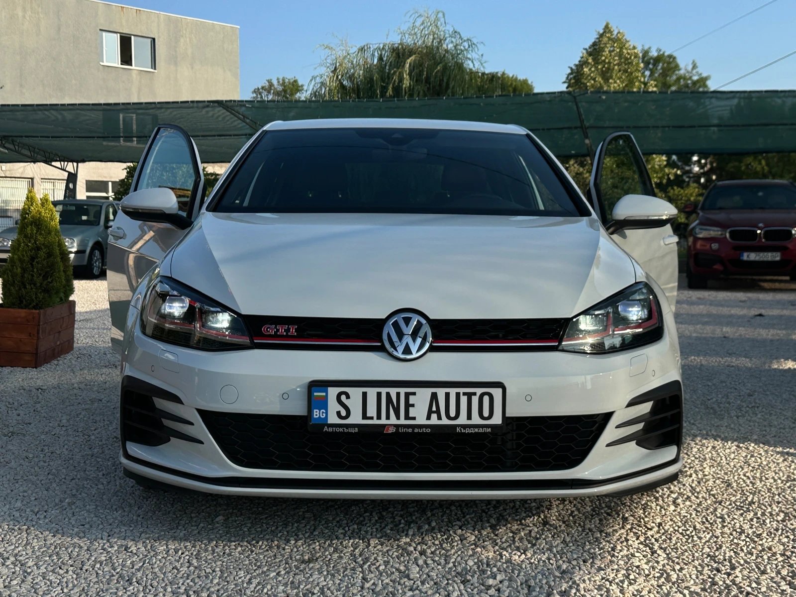 VW Golf GTI Performance* DYNAUDIO* , снимка 3 - Автомобили и джипове - 55345418