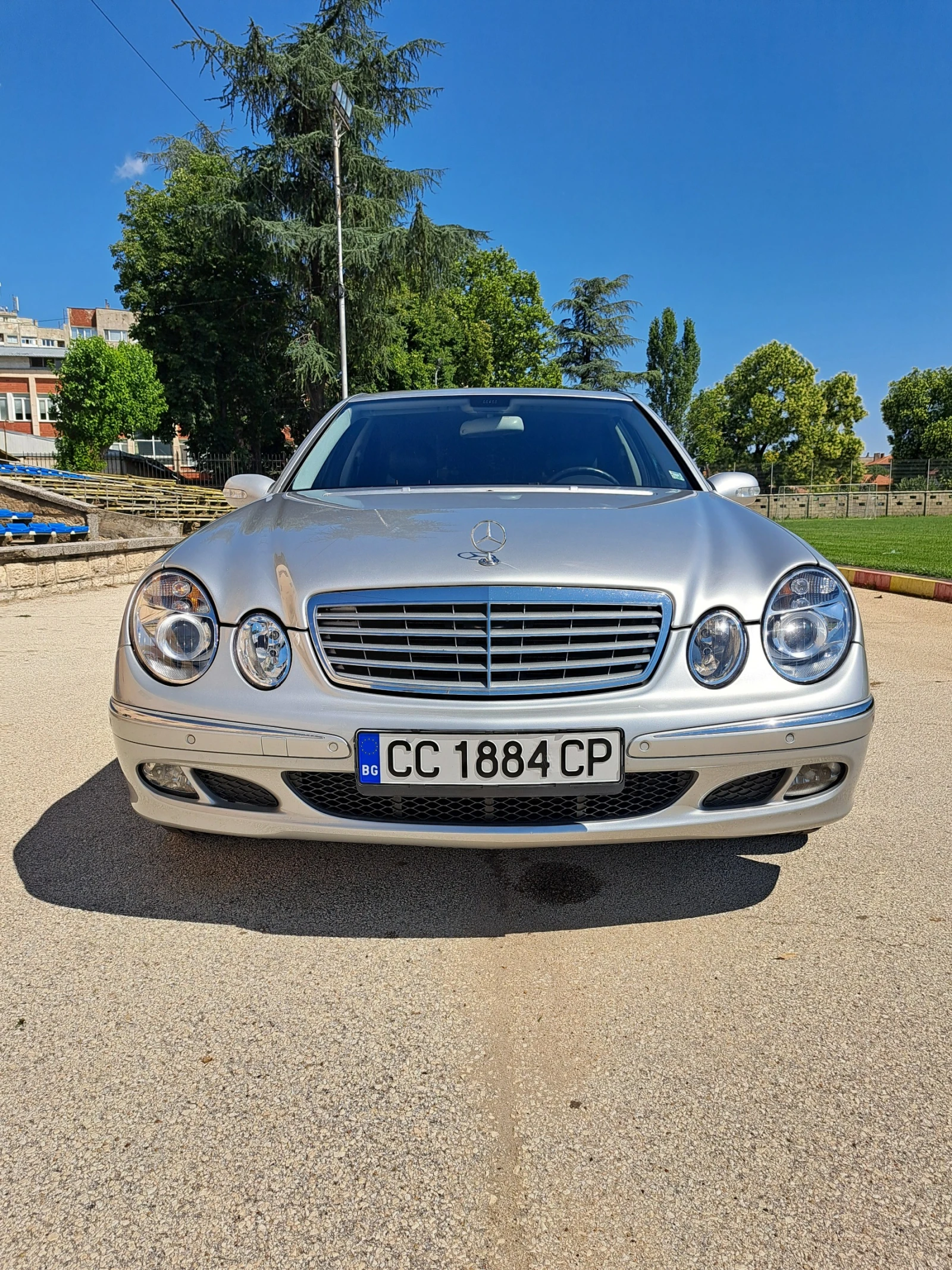 Mercedes-Benz E 270