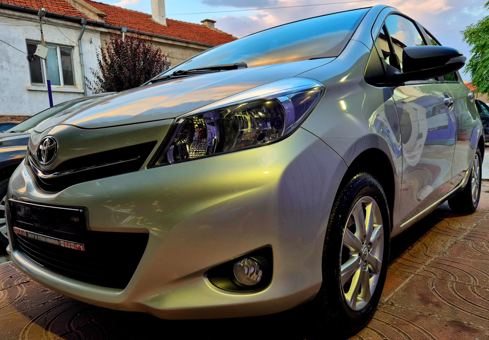 Toyota Yaris 1.33ivvt-6speed-верига-нави- japan, снимка 2 - Автомобили и джипове - 55579789