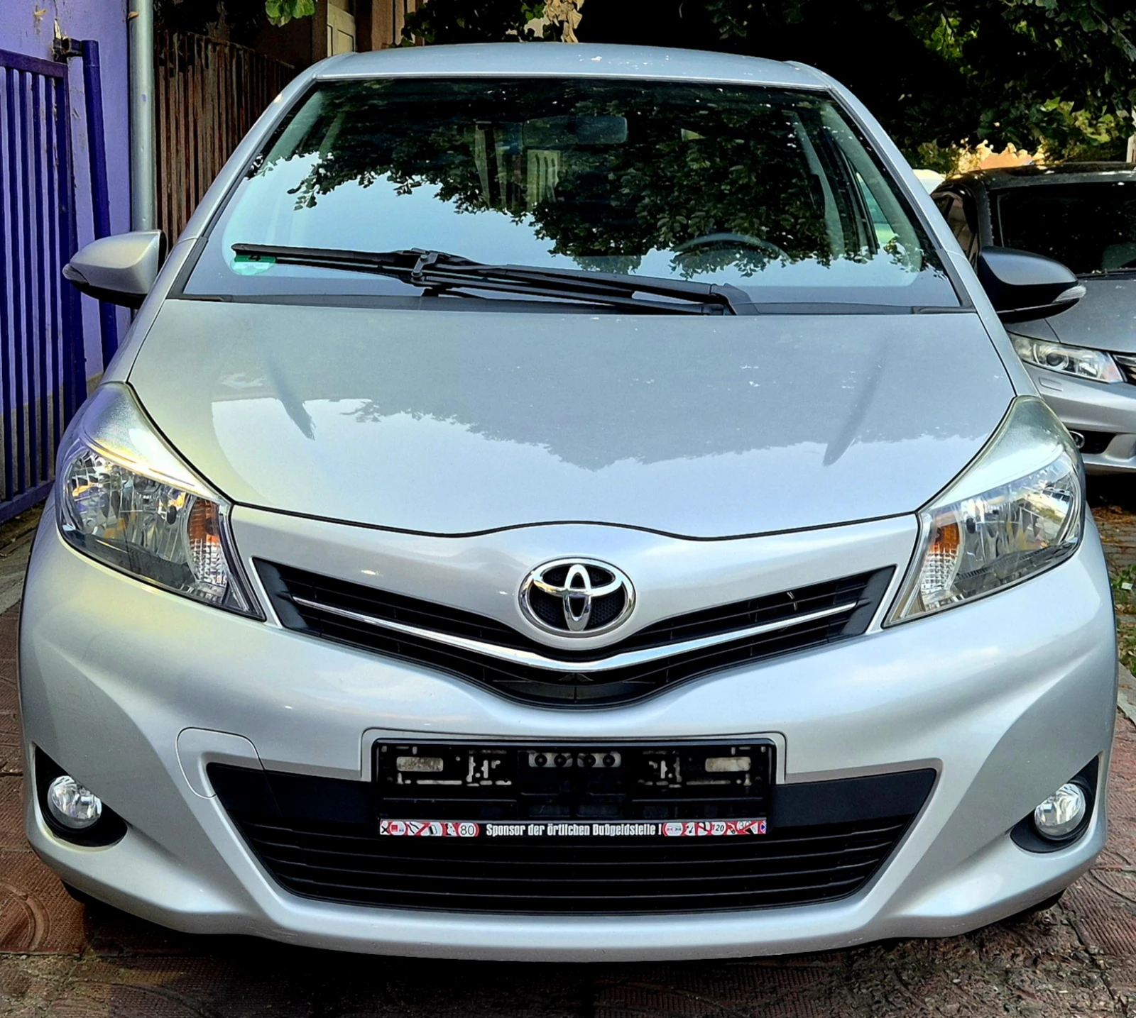 Toyota Yaris 1.33ivvt-6speed-верига-нави- japan, снимка 6 - Автомобили и джипове - 55579789