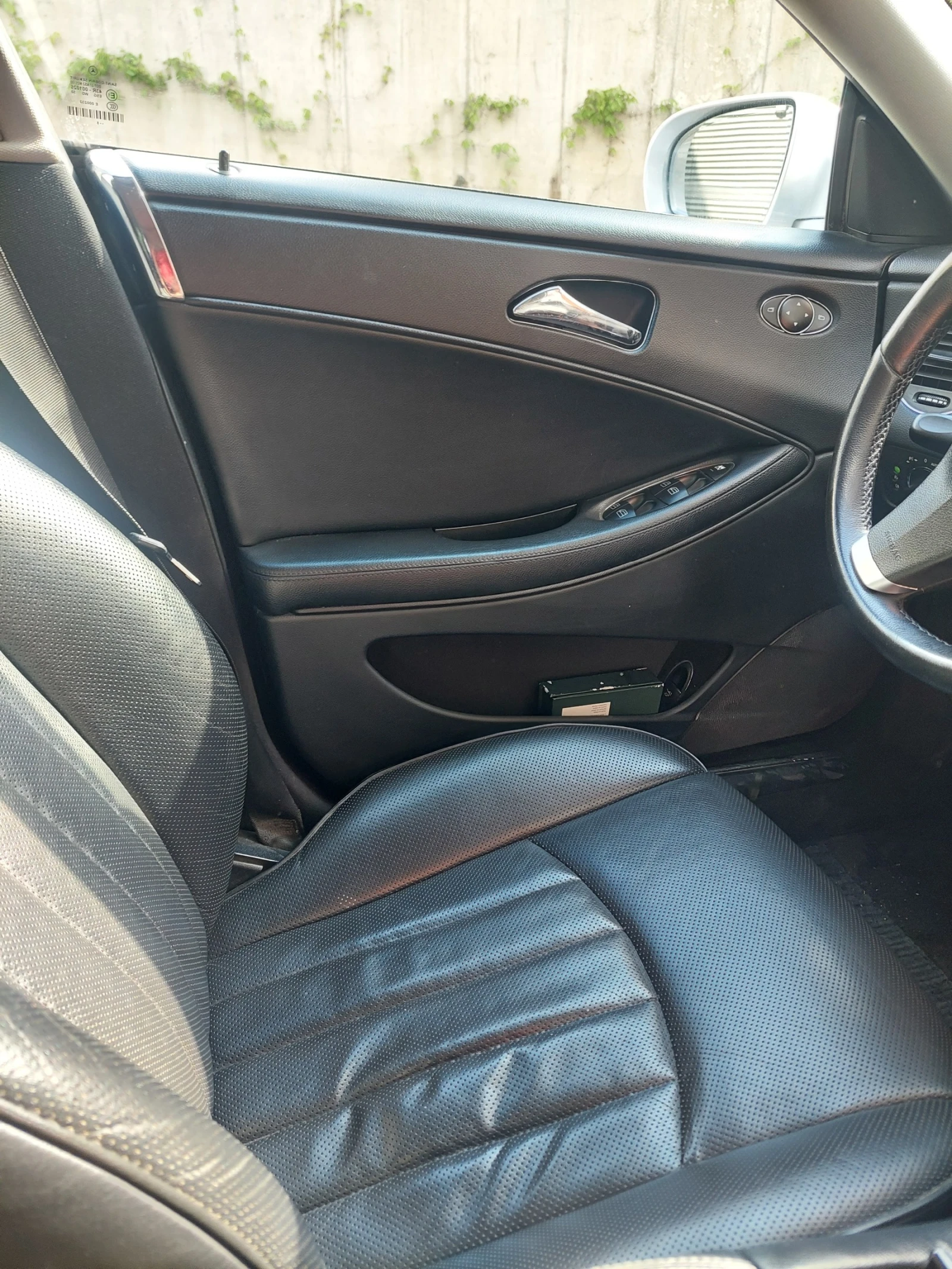 Mercedes-Benz CLS 320, снимка 11 - Автомобили и джипове - 55609322