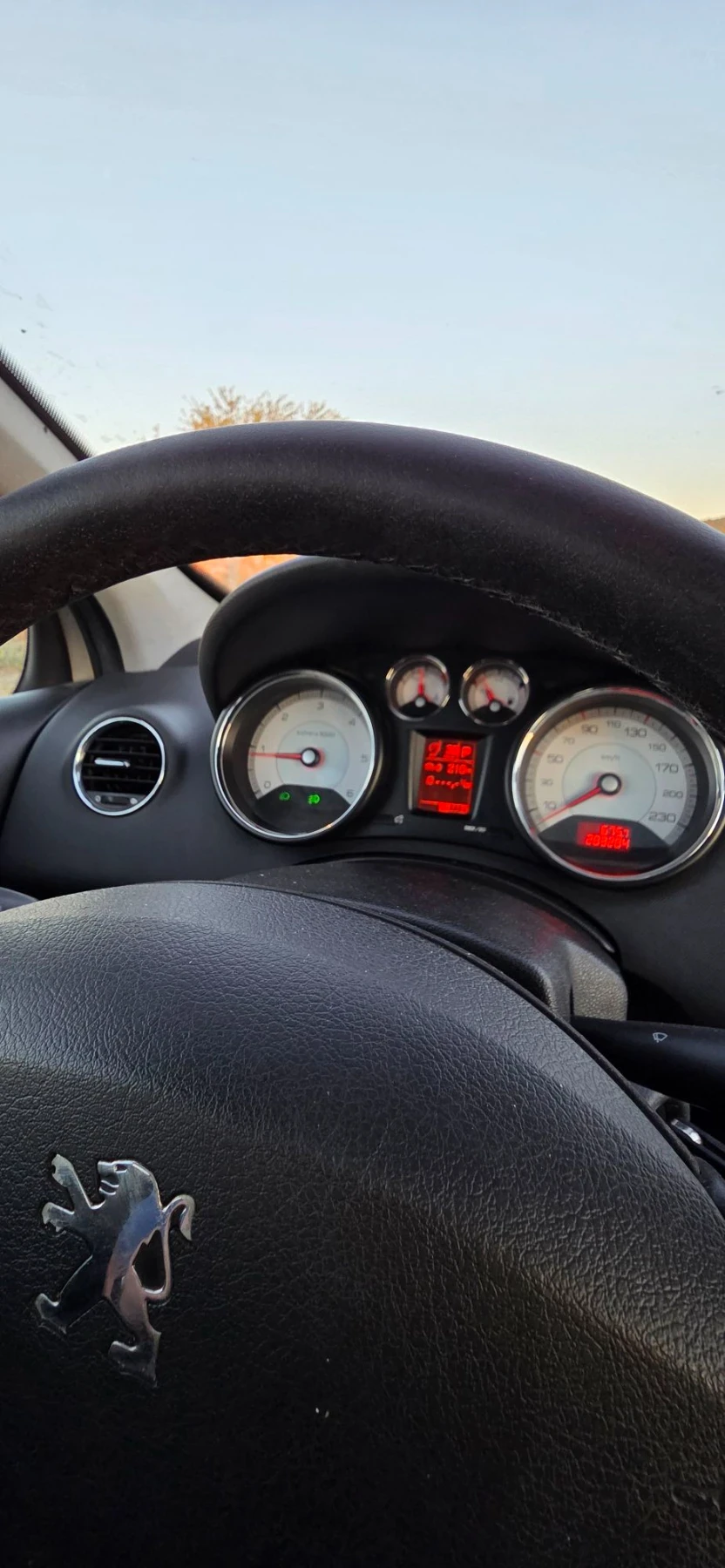 Peugeot 308 2.0hdi, снимка 6 - Автомобили и джипове - 55756282