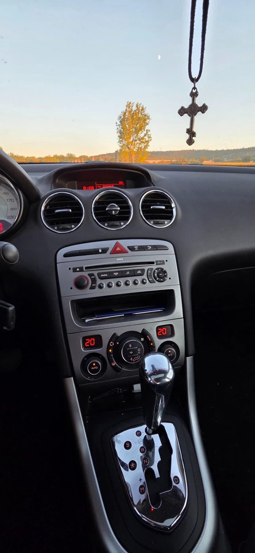 Peugeot 308 2.0hdi, снимка 5 - Автомобили и джипове - 55756282