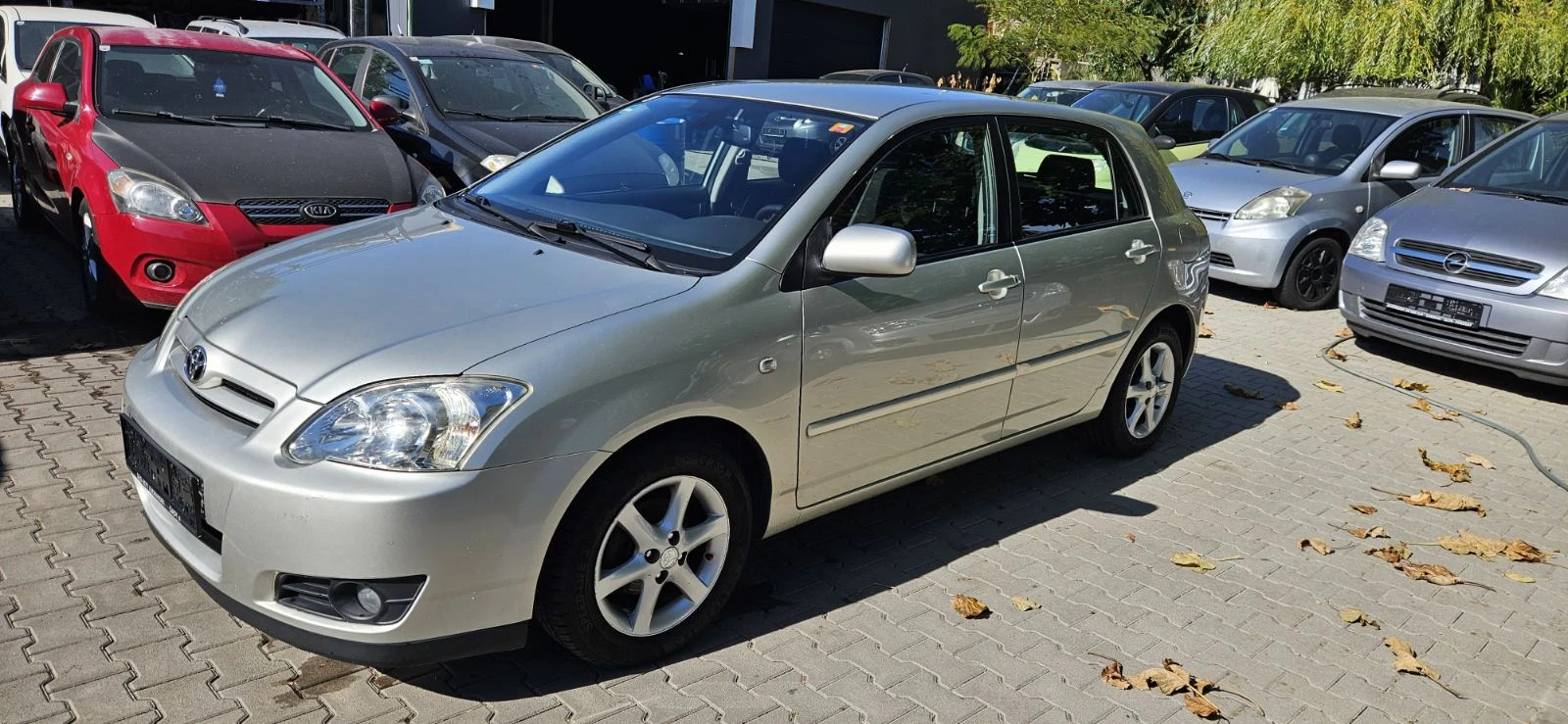 Toyota Corolla 1.4 бензин, снимка 2 - Автомобили и джипове - 56529922