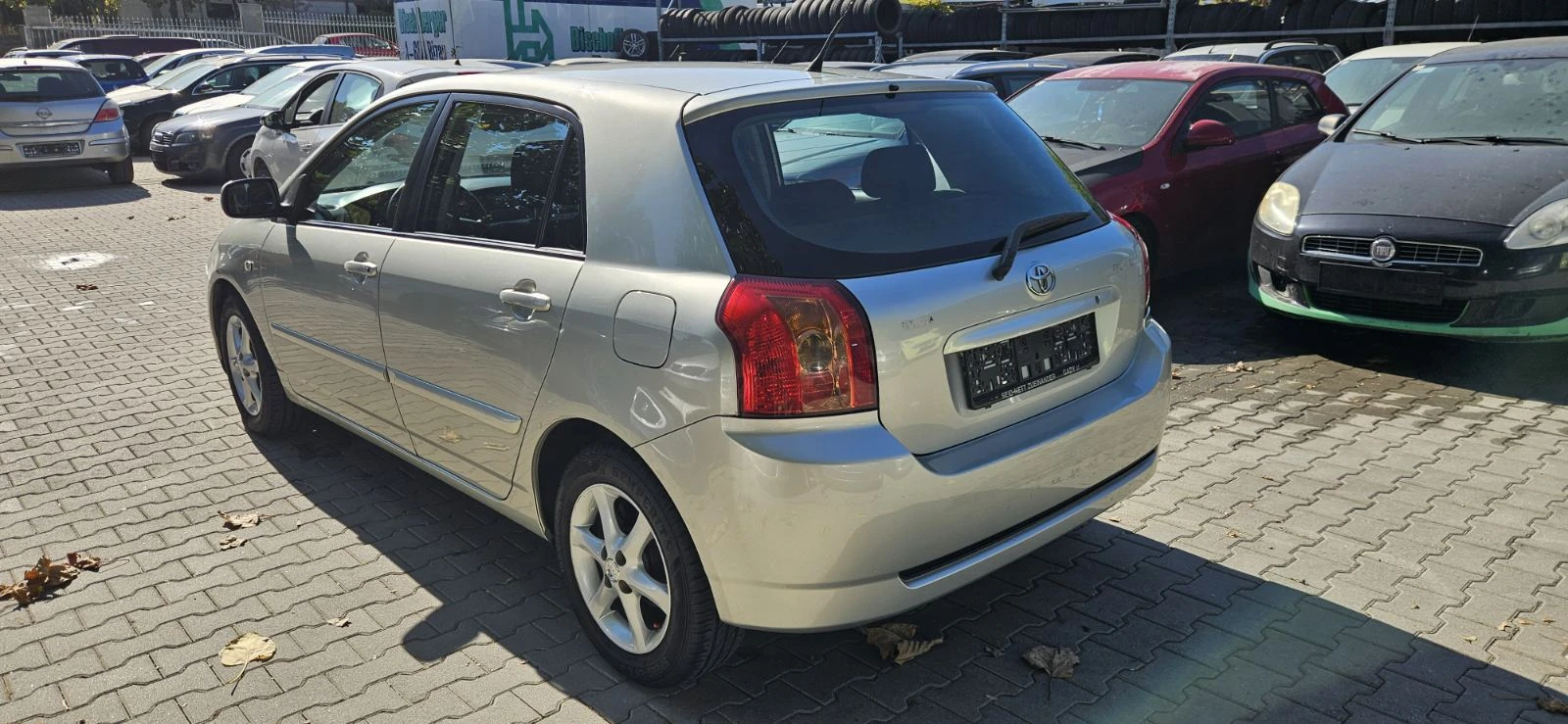 Toyota Corolla 1.4 бензин, снимка 3 - Автомобили и джипове - 56529922