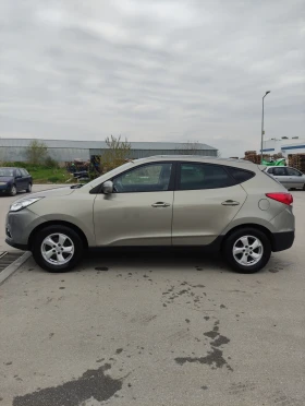 Hyundai IX35 2.0 4?4 AUT 163х.км. сервизна книжка , снимка 2