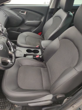 Hyundai IX35 2.0 4?4 AUT 163х.км. сервизна книжка , снимка 7