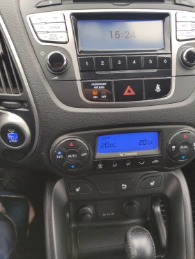 Hyundai IX35 2.0 4?4 AUT 163х.км. сервизна книжка , снимка 11