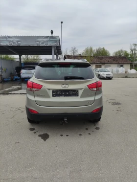 Hyundai IX35 2.0 4?4 AUT 163х.км. сервизна книжка , снимка 4