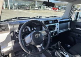 Toyota Fj cruiser 4.0 V6 * * AWD * * Сервизна История * * , снимка 9