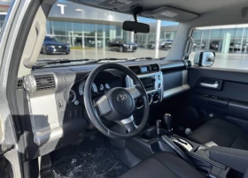 Toyota Fj cruiser 4.0 V6 * * AWD * * Сервизна История * * , снимка 8