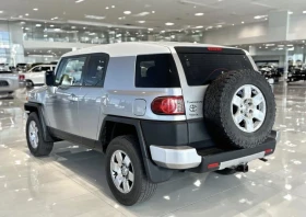 Toyota Fj cruiser 4.0 V6 * * AWD * * Сервизна История * * , снимка 4