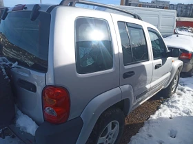 Jeep Cherokee Liberty KJ 2.4, снимка 3 - Автомобили и джипове - 53645393