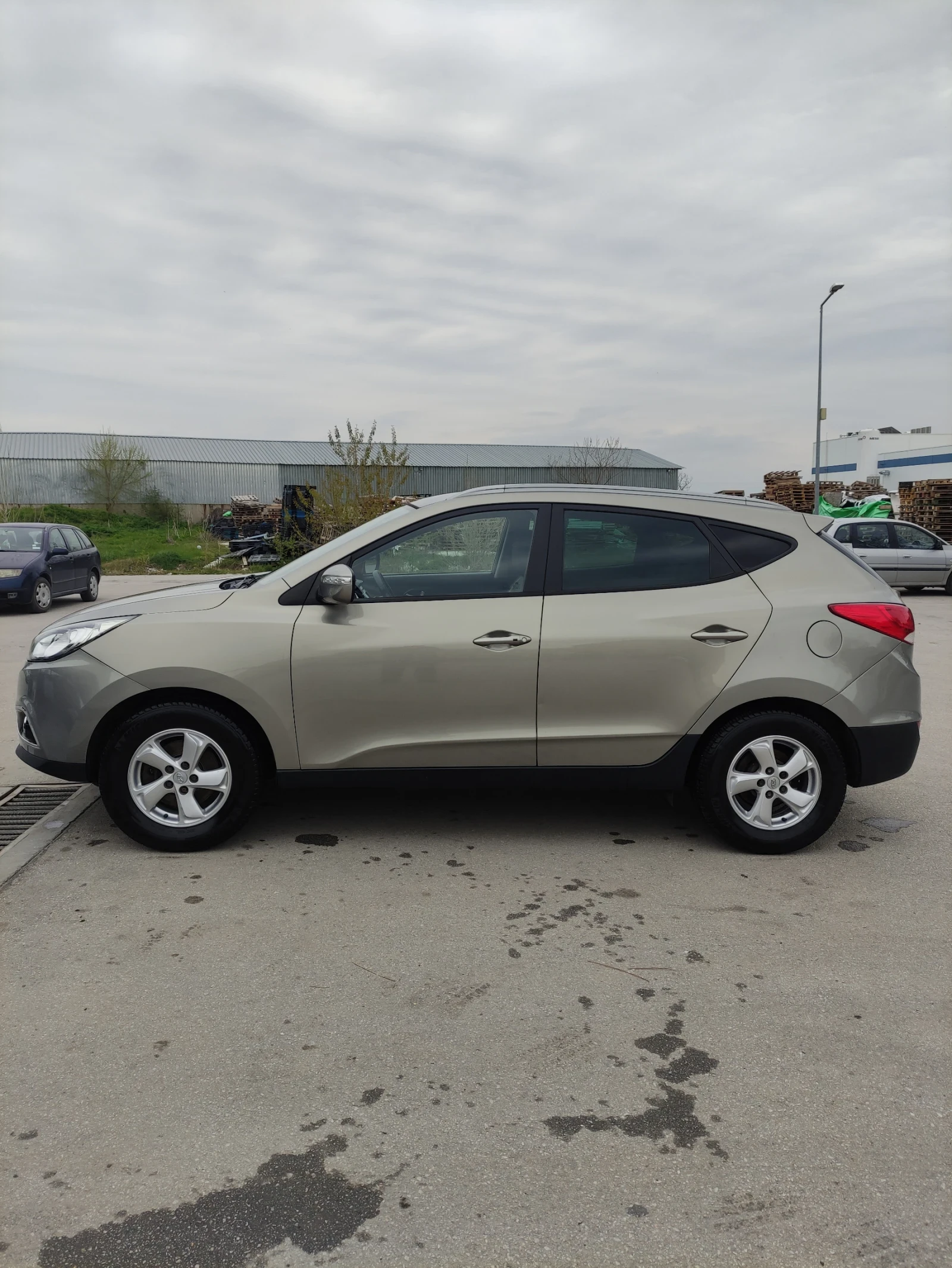 Hyundai IX35 2.0 4?4 AUT 163х.км. - изображение 2