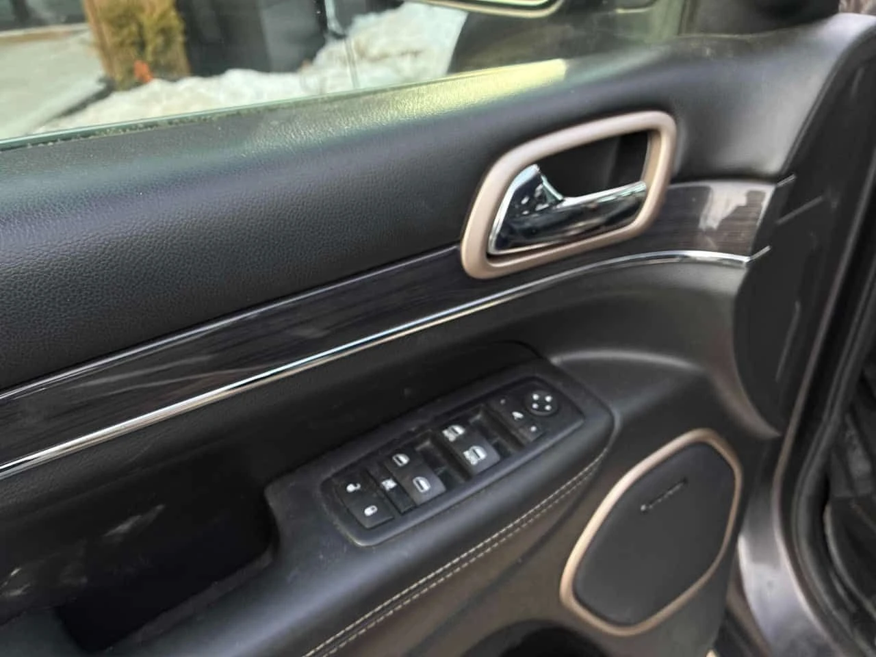 Jeep Grand cherokee Overland/CARFAX/ПОДГРЕВИ/ШИБИДАХ/KEYLESS - изображение 10