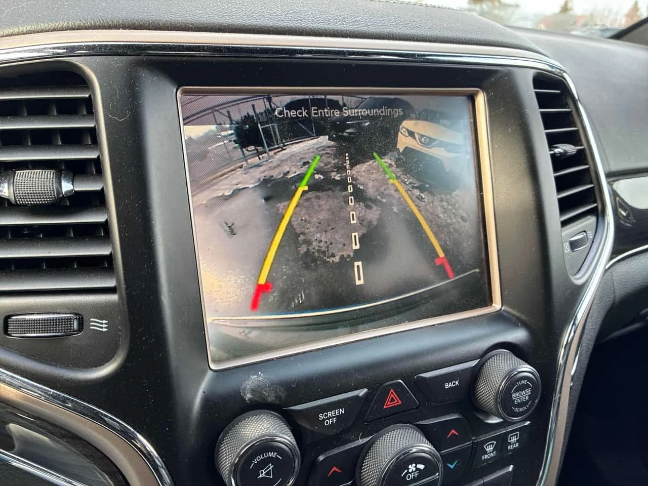 Jeep Grand cherokee Overland/CARFAX/ПОДГРЕВИ/ШИБИДАХ/KEYLESS, снимка 12 - Автомобили и джипове - 53746430