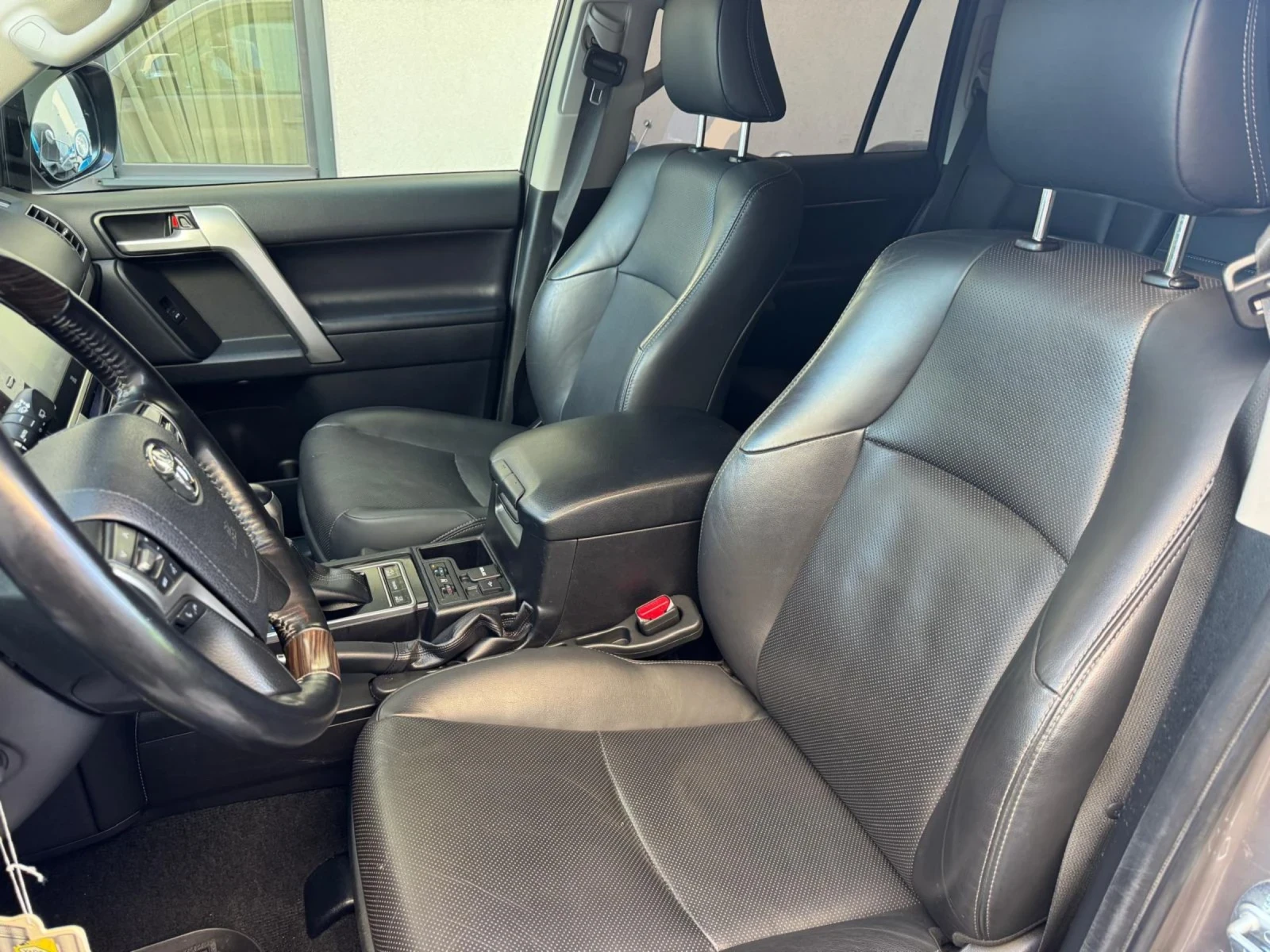 Toyota Land cruiser Premium / Luxury, снимка 14 - Автомобили и джипове - 54160286