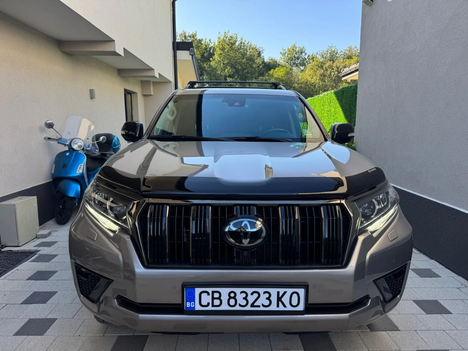 Toyota Land cruiser Premium / Luxury