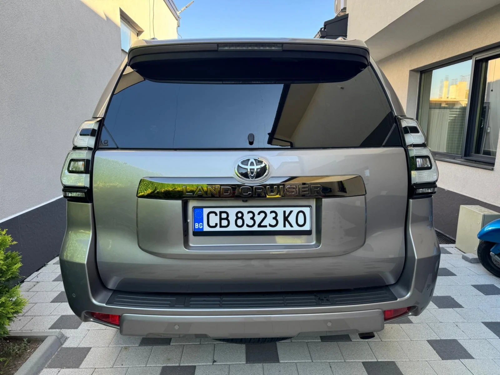 Toyota Land cruiser Premium / Luxury, снимка 8 - Автомобили и джипове - 54160286