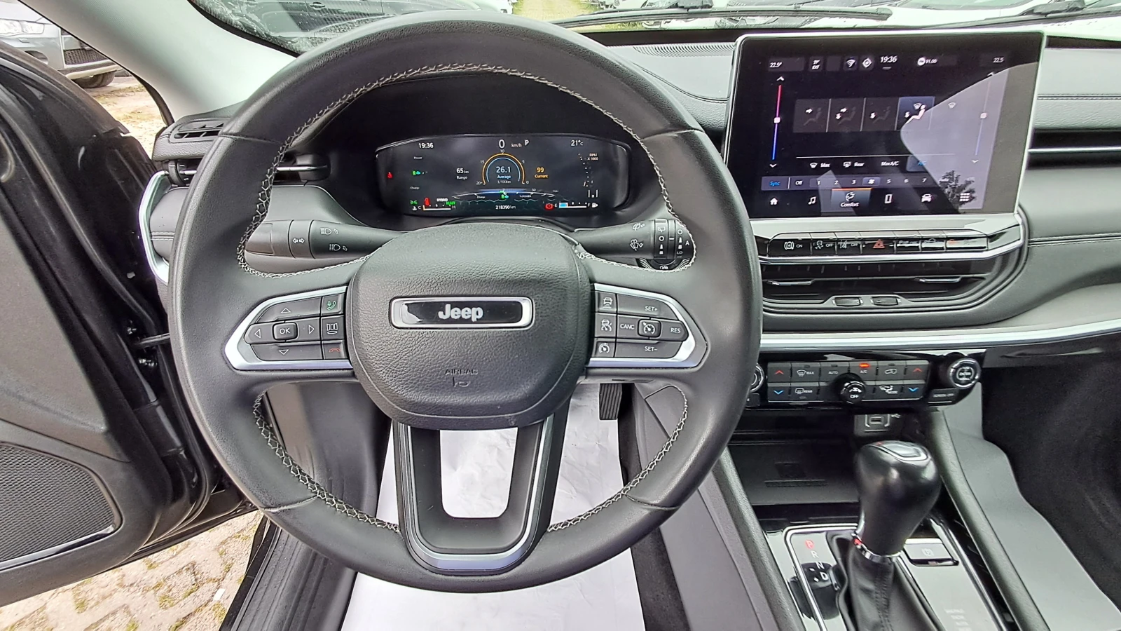 Jeep Compass 4Х4 FULL РЕАЛ КМ ИЗКЛЮЧИТЕЛН СЕРВ КНИЖ КОЖА КАМЕРА, снимка 9 - Автомобили и джипове - 54554659