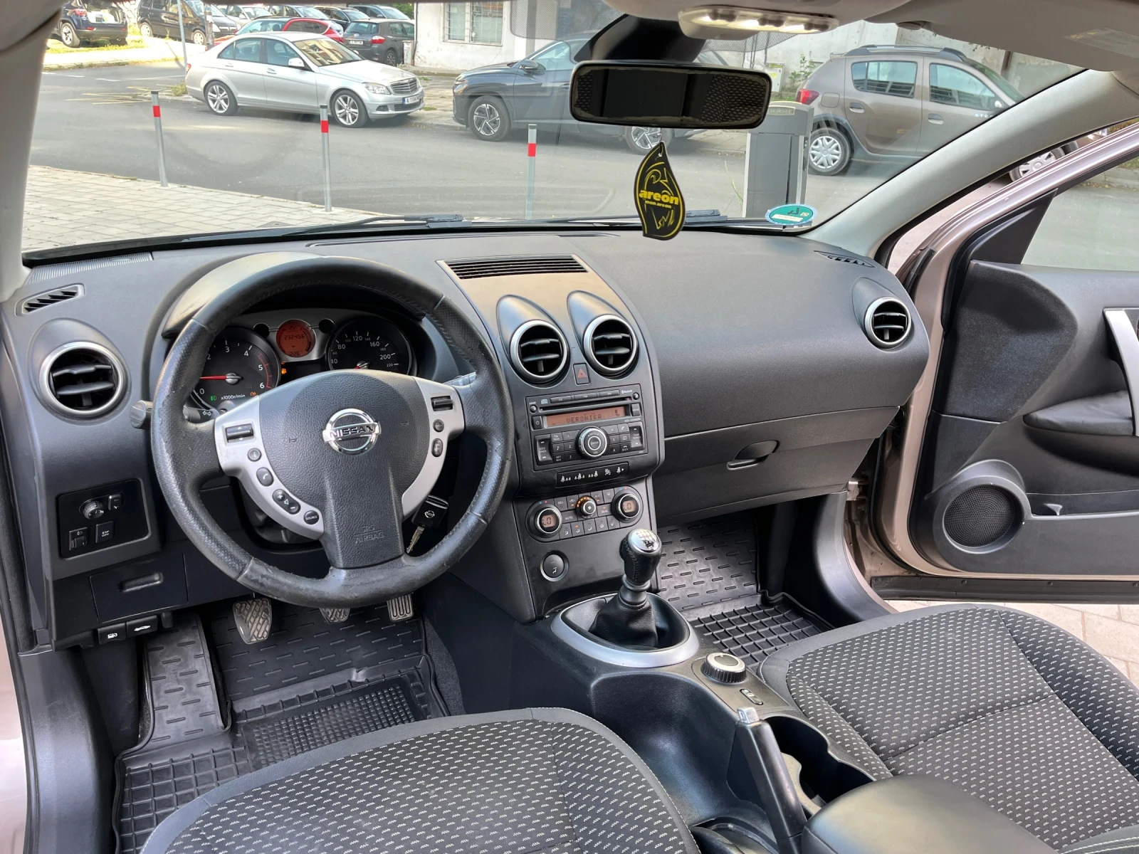Nissan Qashqai 2.0D/150/4X4/2008/ГОДИНА, снимка 11 - Автомобили и джипове - 54859760
