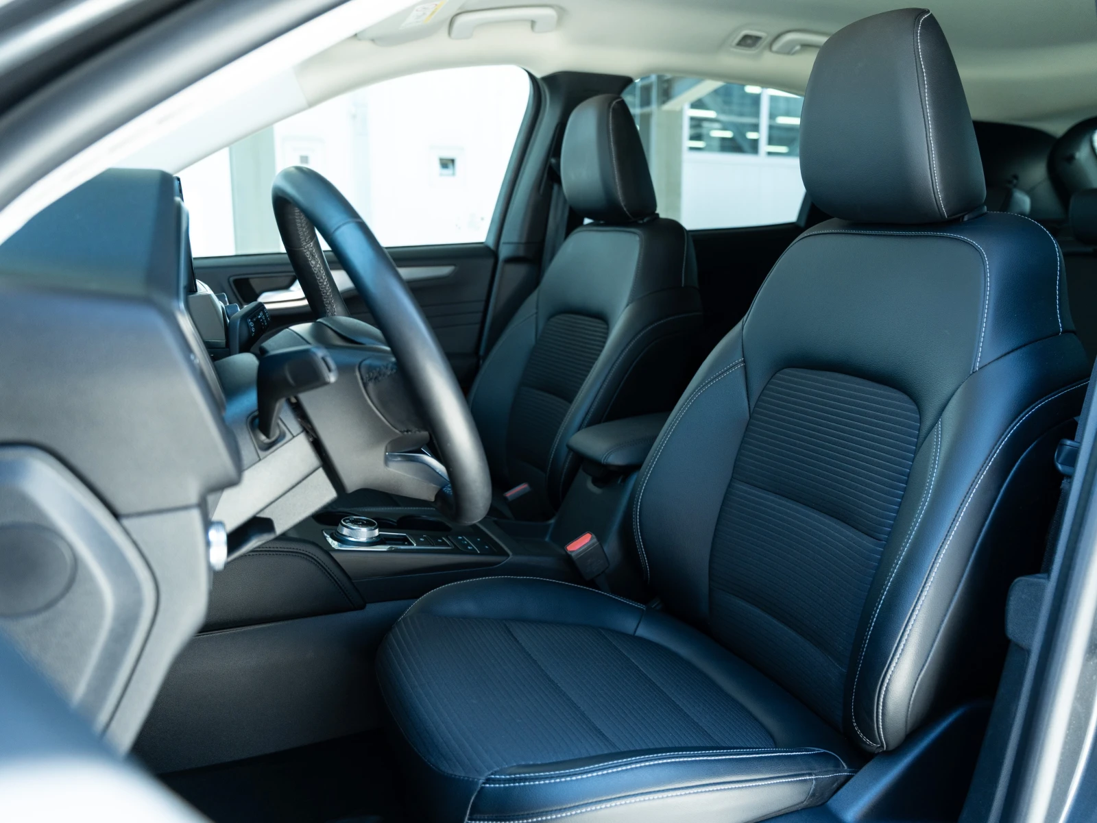 Ford Kuga TITANIUM 2.5 PHEV, снимка 7 - Автомобили и джипове - 54952925